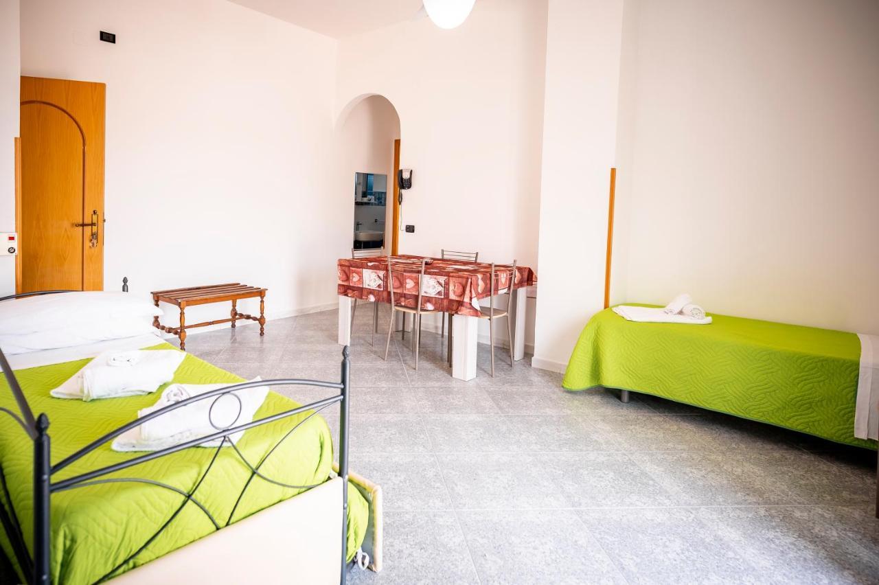 Riviera Aparthotel 2*